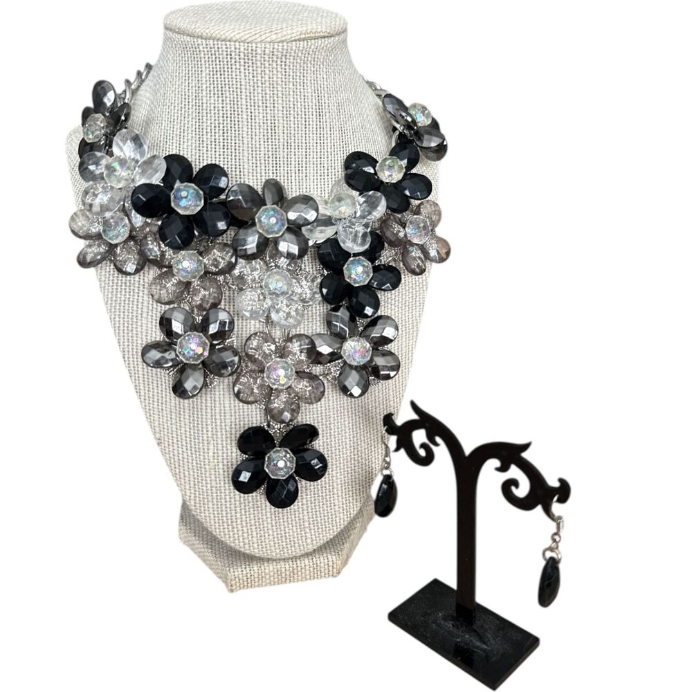 NOS Black Gray Floral Statement Necklace Earrings Set Faceted Beads Silver Tone